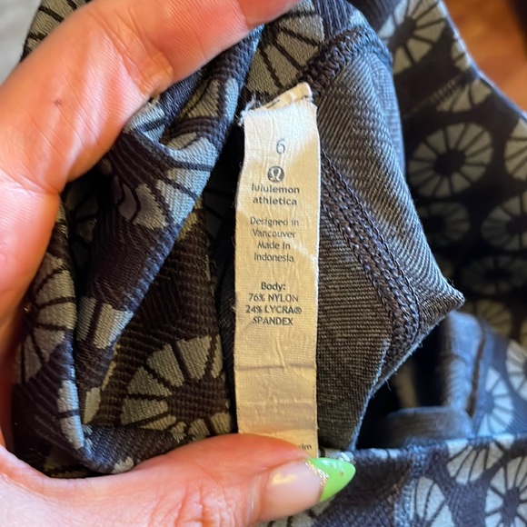 Lululemon athletic pants - Picture 3 of 4
